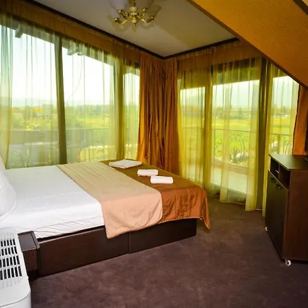 Vrazhdebna Hotel