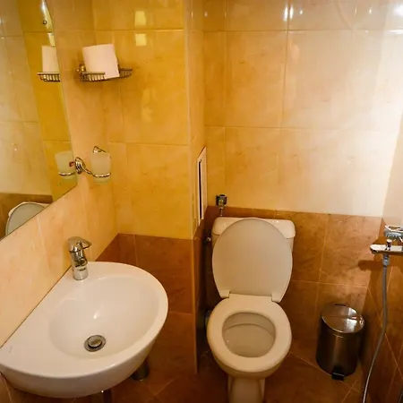 Hotel Vrazhdebna *