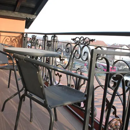 Vrazhdebna Hotel